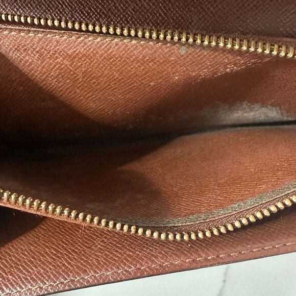 Vintage Louis Vuitton Monogram Sarah Long Wallet - Picture 9 of 14